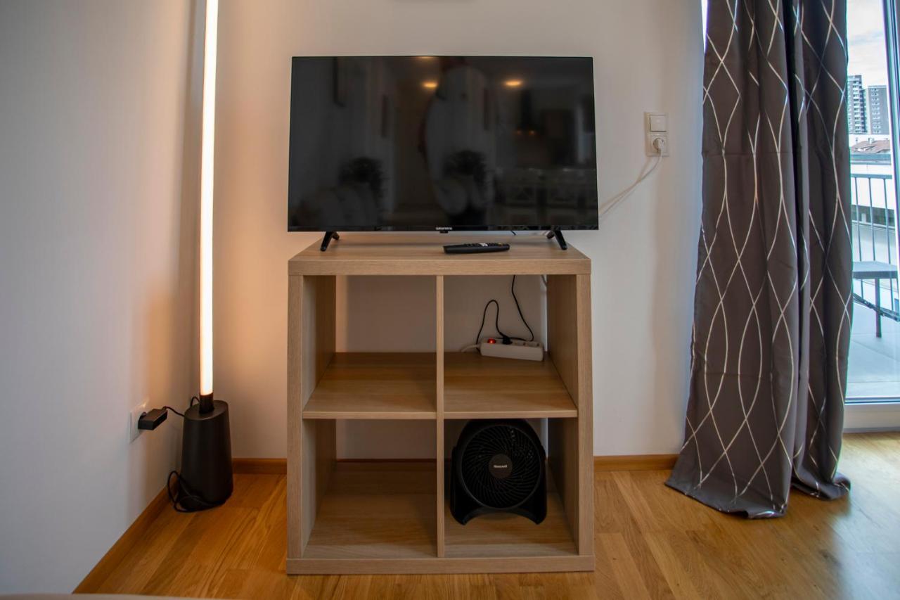 Innsbruck East Side Apartment I Free Street Parking Buitenkant foto